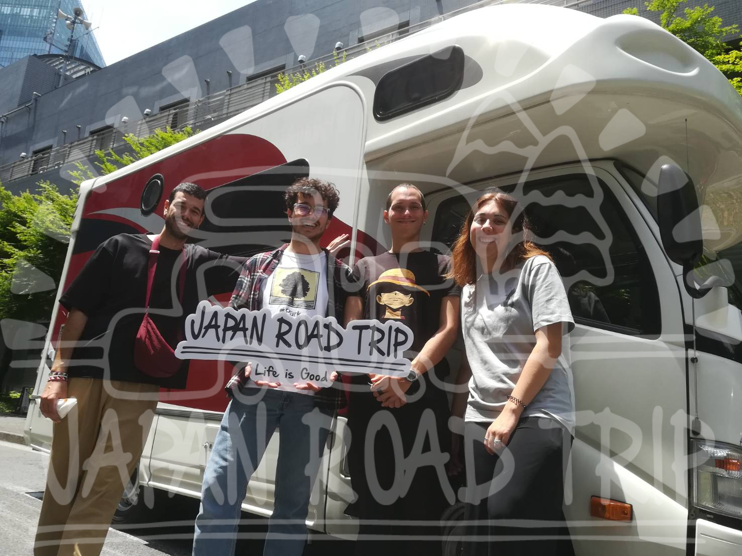 キャンピングカー車種　アメイジング号